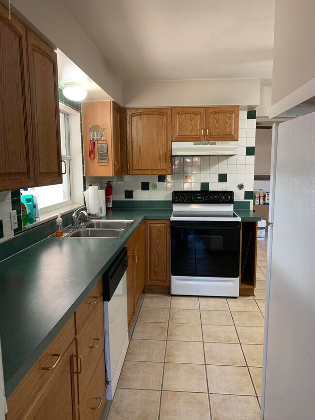 Foto del edificio - 905 Levitt Pkwy