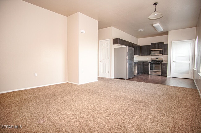 Building Photo - 8685 N Loop Dr