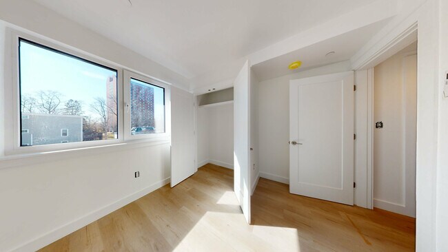 Foto del edificio - 2837 Washington St