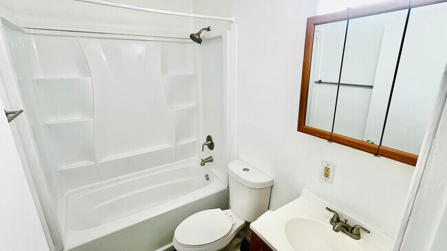 Building Photo - Hackel Dr