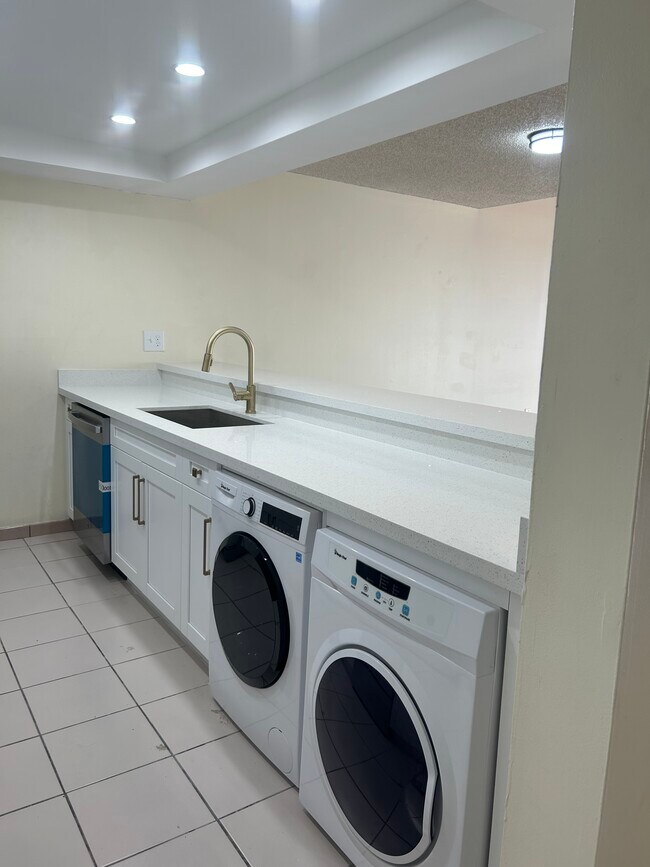 Foto del edificio - 1424 SW 131st Place Cir E