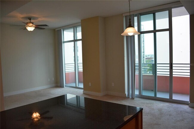 Foto del edificio - 1208 E Kennedy Blvd