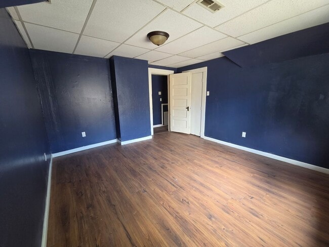Building Photo - 923 Chestnut St