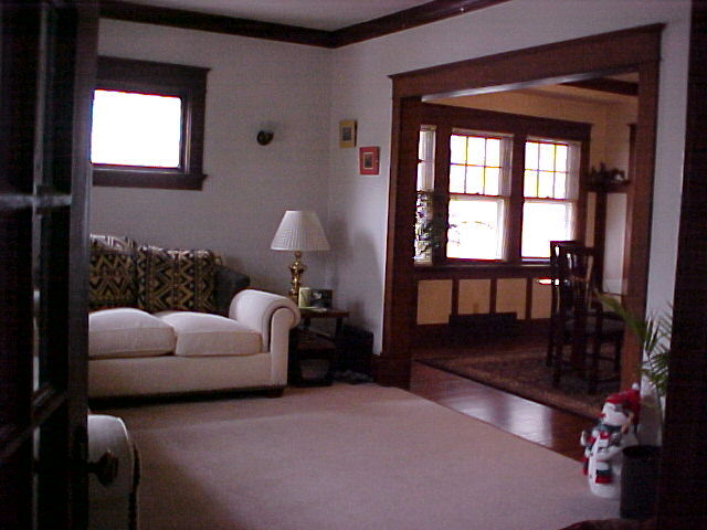 Vista parcial de la sala de estar (LR) y de la sala de estar (DR): se muestran 2 de las 3 ventanas. - 5429 W Cherry St