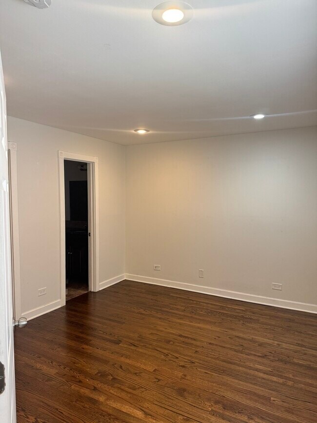Foto del edificio - 1233 Wyndham Ct