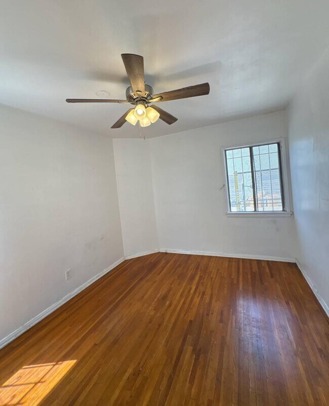 Foto del edificio - 3.0 bedroom in Los Angeles California 90036