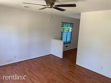 Foto principal - 3 br, 1 bath House - 2830 Celina Dr