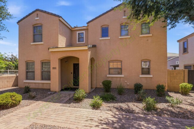 Foto del edificio - Beautiful Home in the Highly Desirable Lyon's Gate Community!