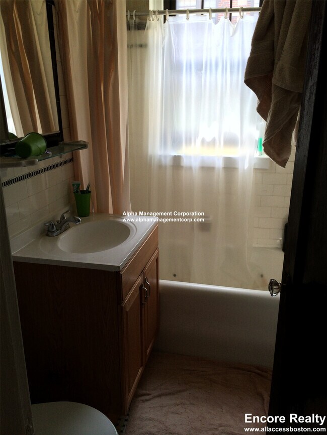 Foto del edificio - 349 Pleasant St