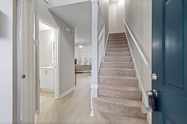 Building Photo - 315 Yorkshire Cir