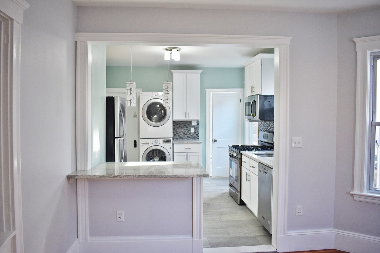 Primary Photo - 11 Atkins St