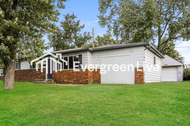 Foto del edificio - 4909 Hyperion Ct