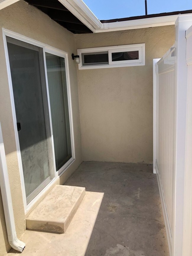 Foto del edificio - Modesto 1 Bedroom 1 Bathroom Unit