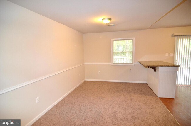 Building Photo - 312 Clubhouse Dr