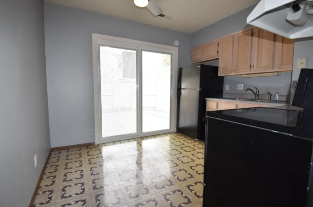 Building Photo - 802 Berkley Cir