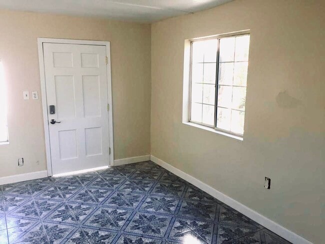 Photo - 15133 Gundry Ave Townhome
