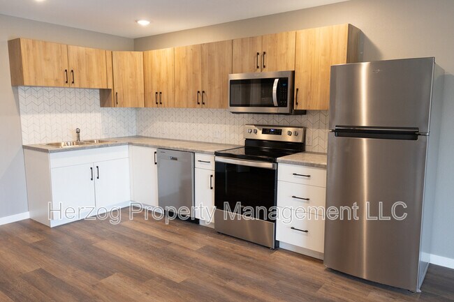 Foto del edificio - 1020 Lakeland Dr NE