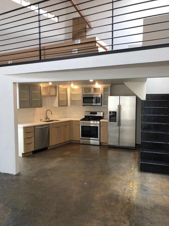 New Kitchen - 2450 Hunter St