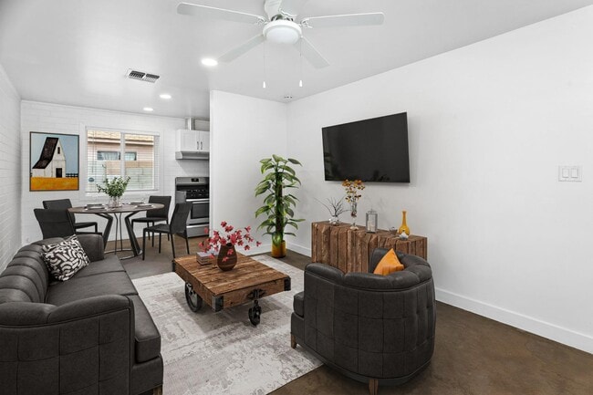 Building Photo - 1646 E McKinley St