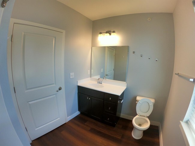 Foto del edificio - 1477 McCleary Ln