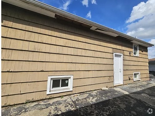 Building Photo - 2733 Indian Boundary Rd
