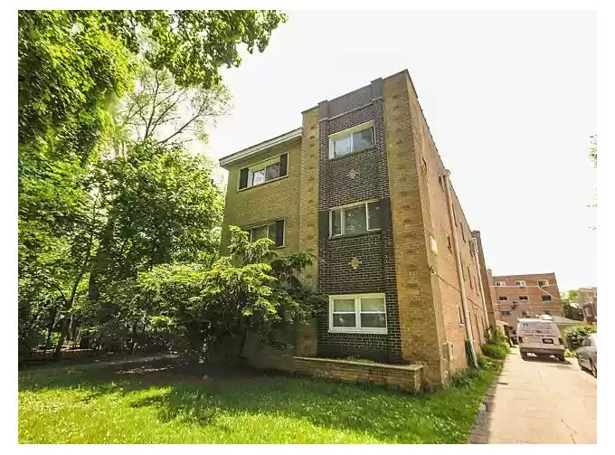 Foto principal - 1331 W Chase Ave