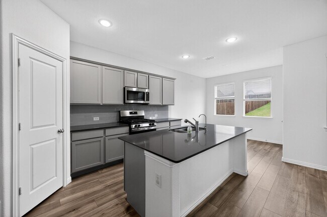 Building Photo - 3308 Goose Ln