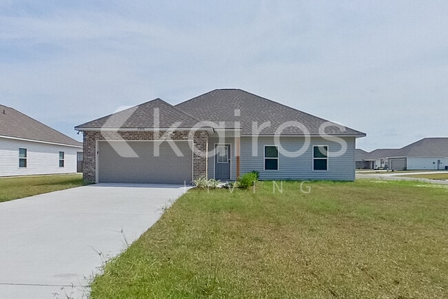 Building Photo - 22834 Balsam Dr