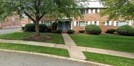 Building Photo - 3901 Dobrin Ct