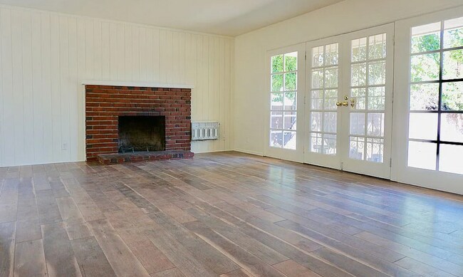 Building Photo - 15447 Lull St
