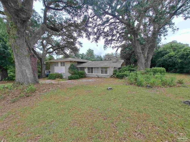 Building Photo - 8598 Meadowbrook Dr