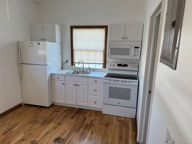 Kitchen - 323 Front St