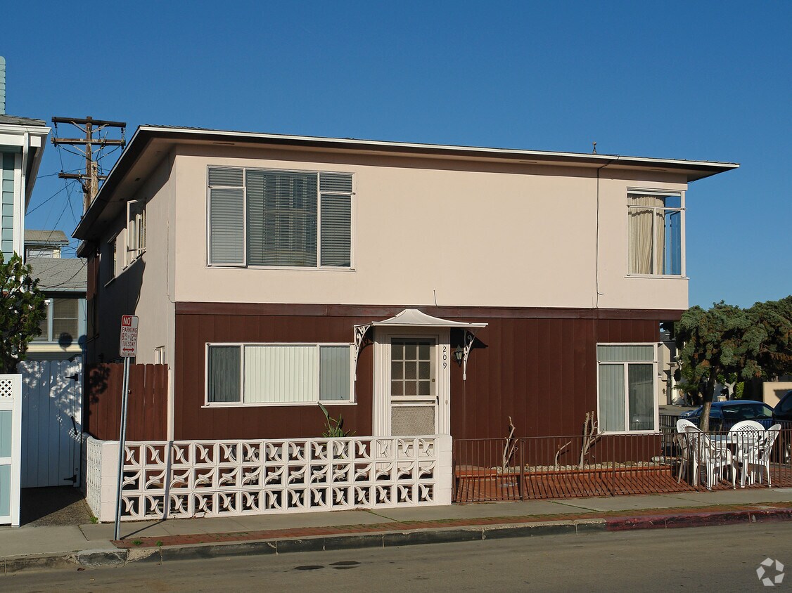 Building Photo - 801 Bay Ave