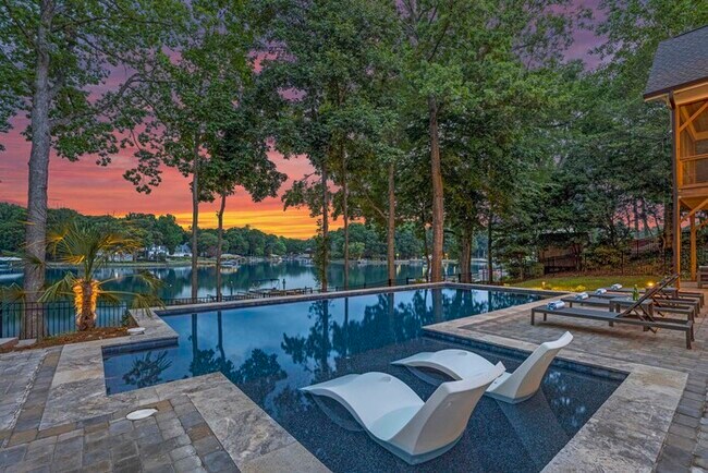 Foto del edificio - Northshore Landing