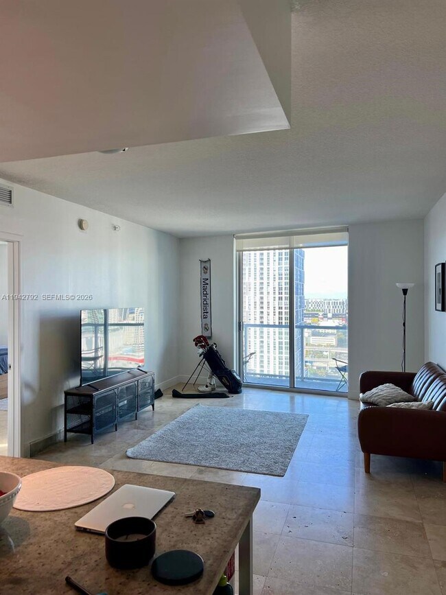 Foto del edificio - 185 SW 7th St