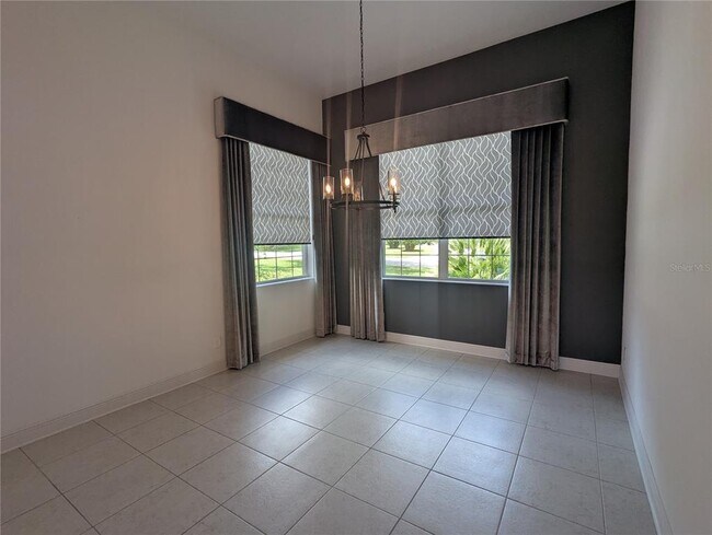 Foto del edificio - 1139 N Hunt Club Dr