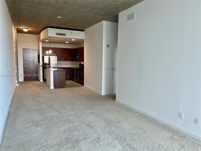 Foto del edificio - 300 S Australian Ave