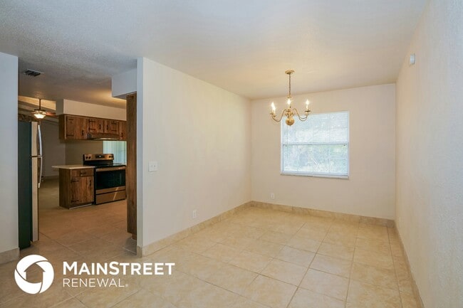 Building Photo - 142 Springwood Dr