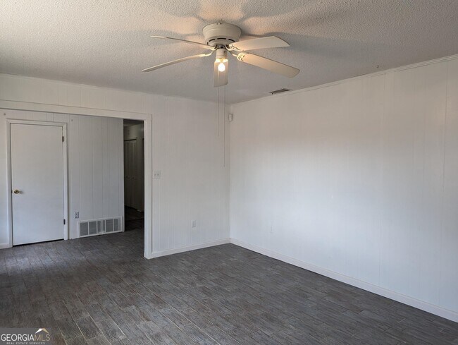 Building Photo - 474 Honey Ridge Rd