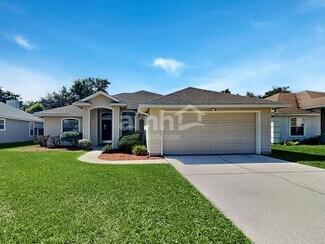 Building Photo - 3741 Woodbriar Dr