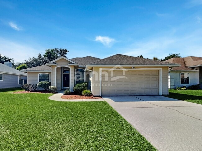 Building Photo - 3741 Woodbriar Dr