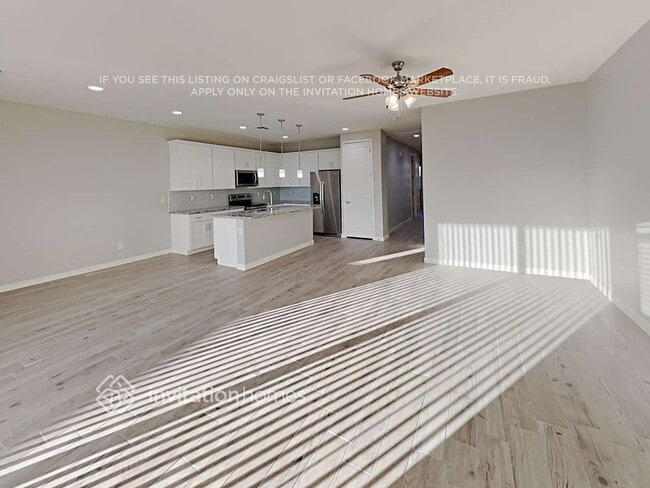 Building Photo - 7319 S 23rd Dr