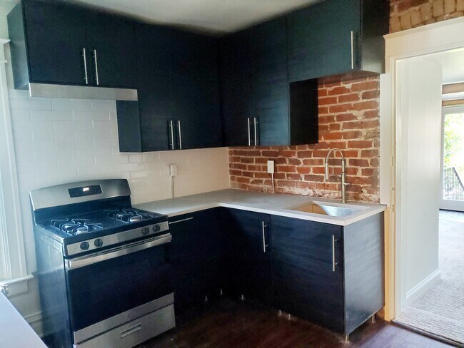 Foto del edificio - 822 N Marion St