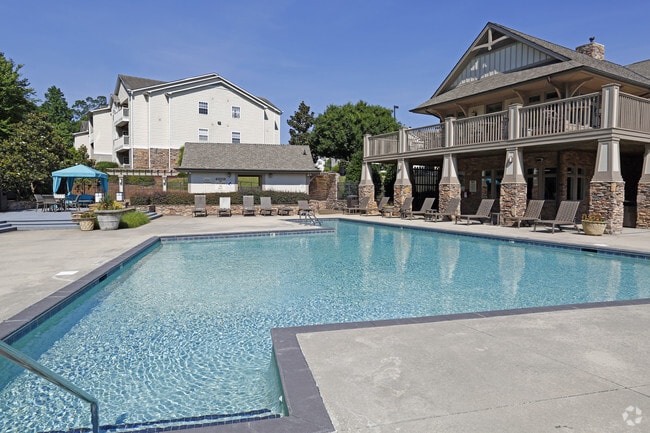 Colonial Grand at Trinity Commons Apartments - Raleigh, NC | Apartments.com