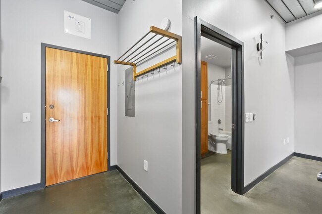 Foto del edificio - 620 Glen Iris Dr NE
