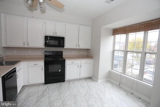 Foto del edificio - 1228 Needham Ct