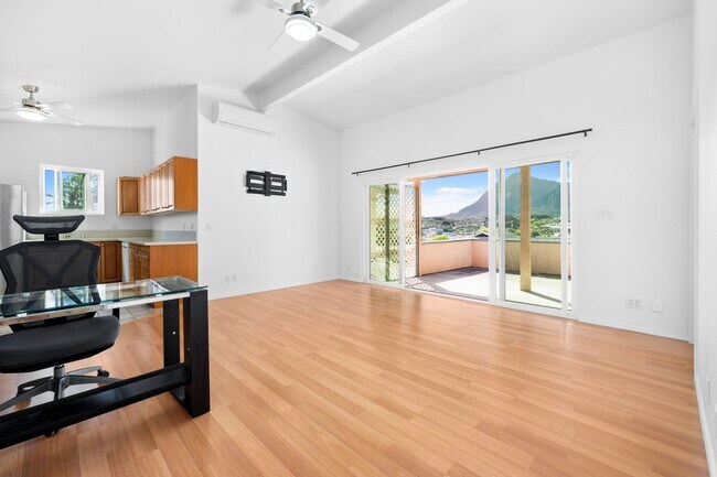 Building Photo - 1 Bedroom attached unit with mountain view