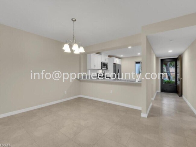 Foto del edificio - Completely renovated first floor 2 bedroom 2 bath condo in the wonderful community of Partridge Plac