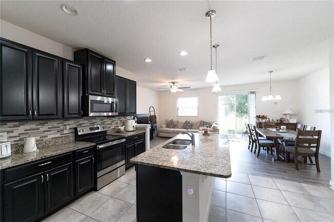Foto del edificio - 2749 Pleasant Cypress Cir