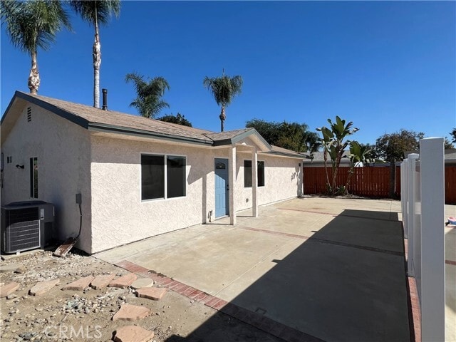 Building Photo - 4980 Walnut Ave